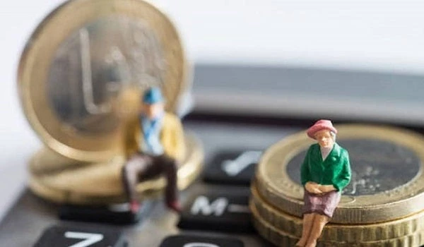 Διπλό κούρεμα στα αναδρομικά των επικουρικών στις συντάξεις